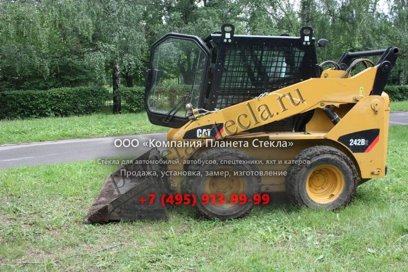 Стекло для Caterpillar 242B (Мини-погрузчик) Стекло для Caterpillar 242B (Мини-погрузчик)