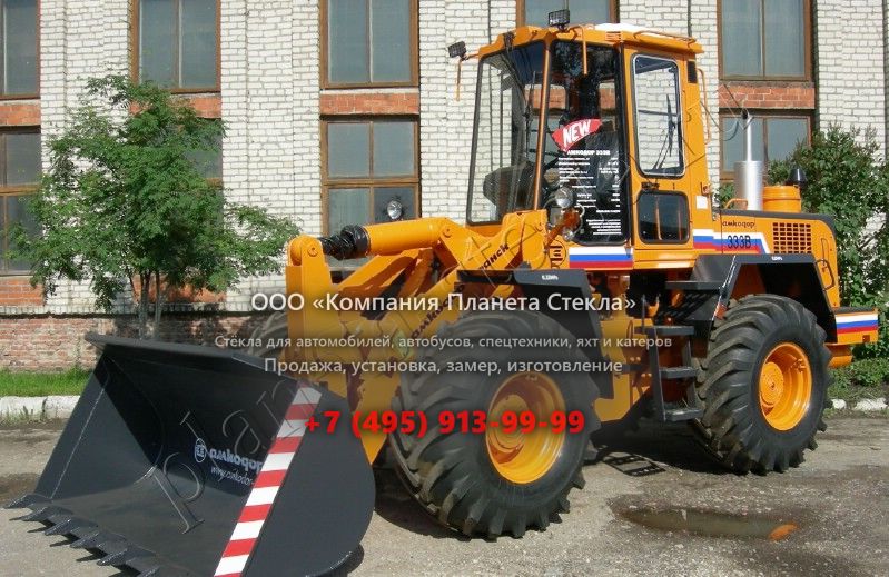 Стекло для Амкодор 332 C (ТО-18Б3) (Фронтальный погрузчик)