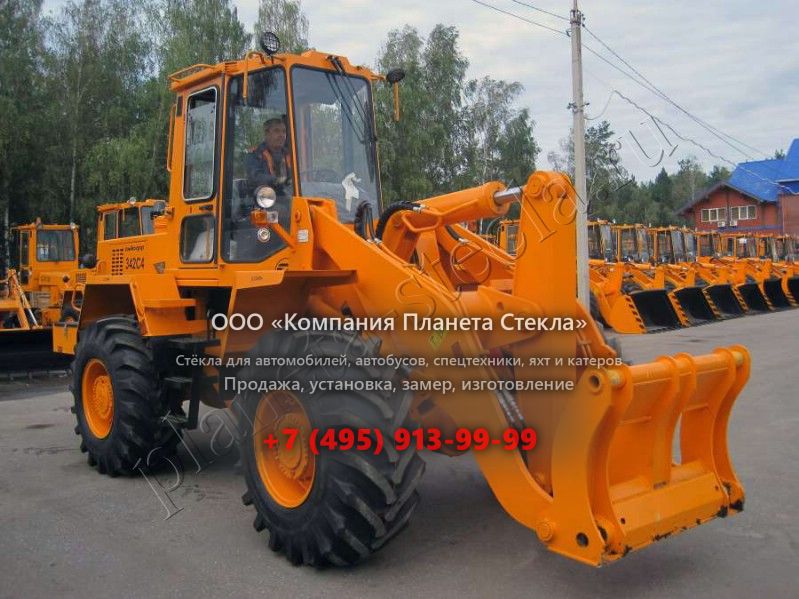 Стекло для Амкодор 342 С4 (Фронтальный погрузчик) Стекло для Амкодор 342 С4 (Фронтальный погрузчик)