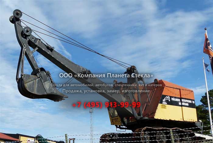 Стекло для гусеничных экскаваторов Akerman 475