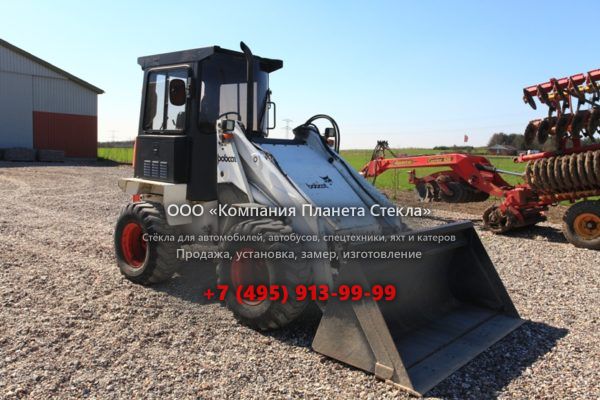 Стекло для колёсных мини-погрузчиков Bobcat 2410