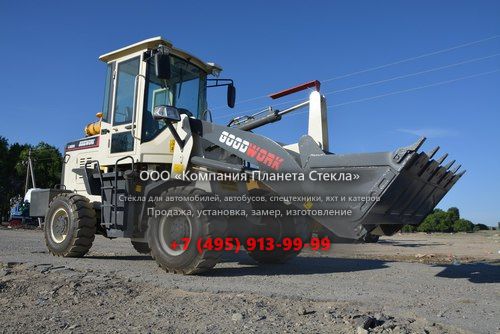 Стекло для фронтальных мини-погрузчиков Goodwork LX220