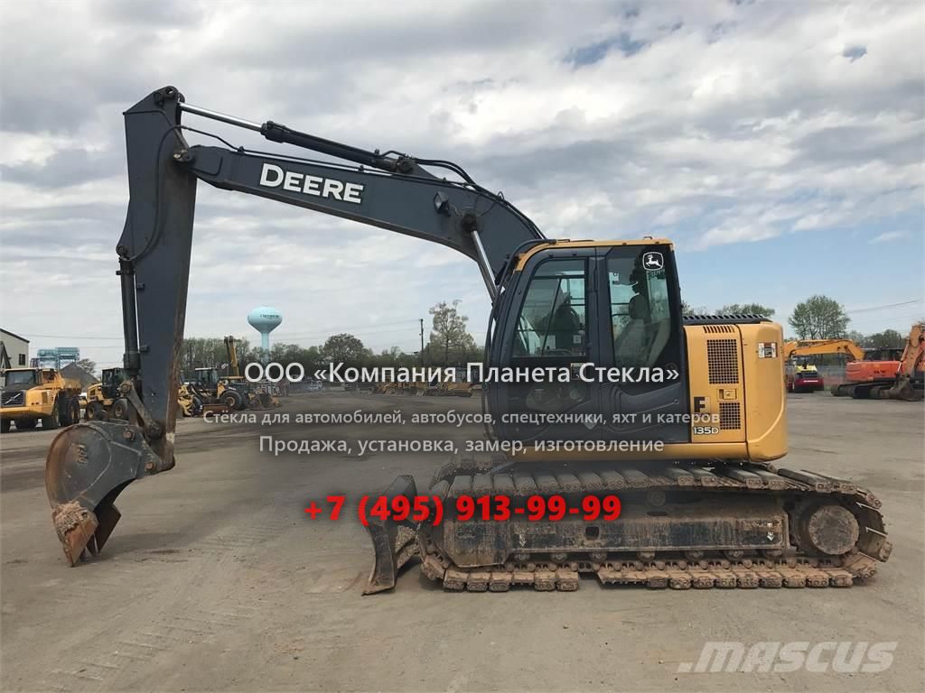 Стекло для гусеничных экскаваторов John Deere 135D