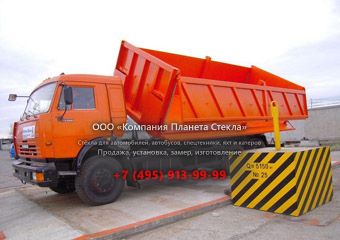 Стекло для самосвалов КамАЗ 689011