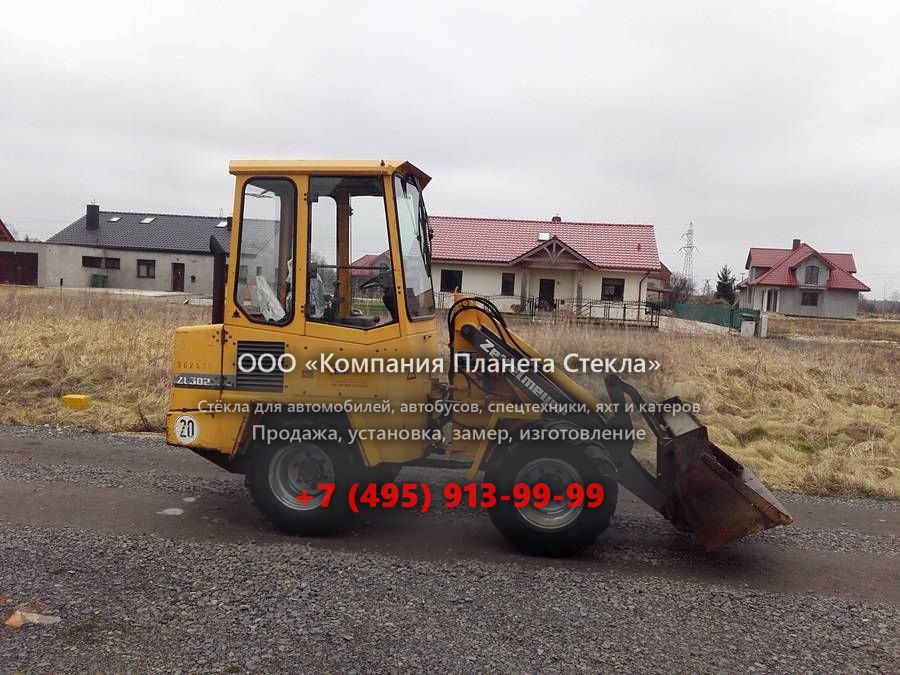 Стекло для фронтальных мини-погрузчиков Zettelmeyer ZL 302 Serie C
