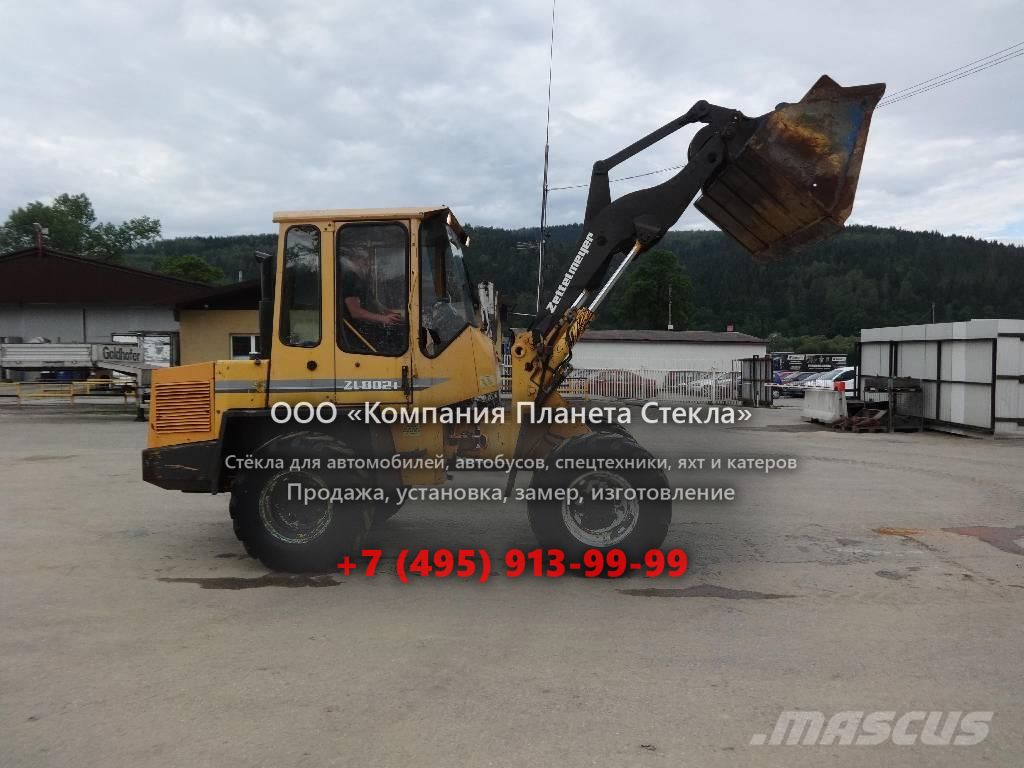 Стекло для фронтальных мини-погрузчиков Zettelmeyer ZL 802 i