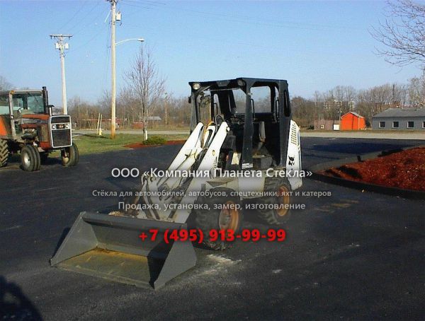 Стекло для колёсных погрузчиков Bobcat 1600