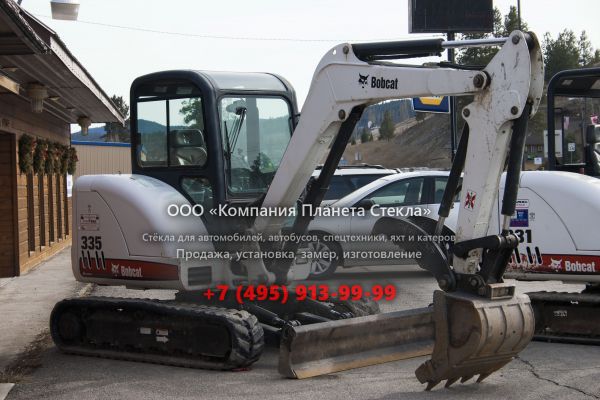 Стекло для гусеничных мини-экскаваторов Bobcat 335G