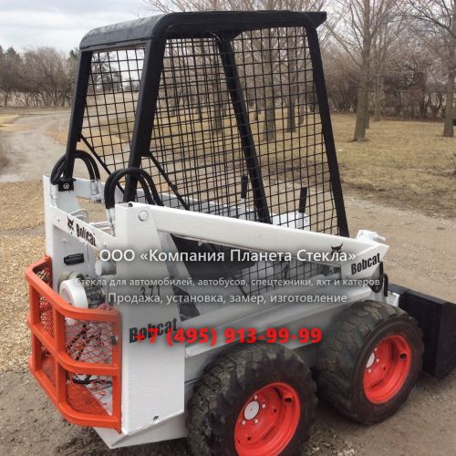 Стекло для колёсных мини-погрузчиков Bobcat 371