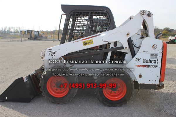 Стекло для колёсных мини-погрузчиков Bobcat S530