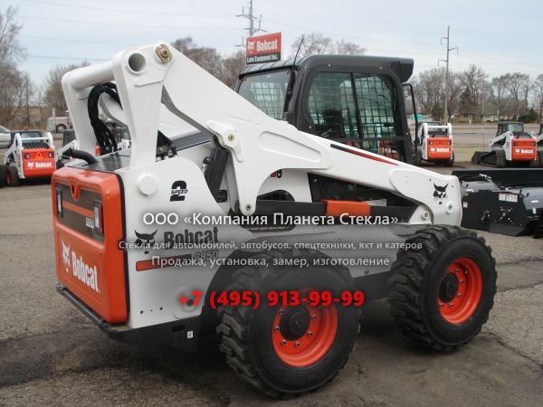 Стекло для колёсных мини-погрузчиков Bobcat S850