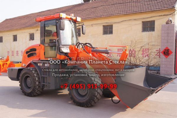 Стекло для колёсных погрузчиков Bull SL200