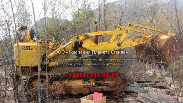 Стекло для колёсных погрузчиков Caterpillar 933