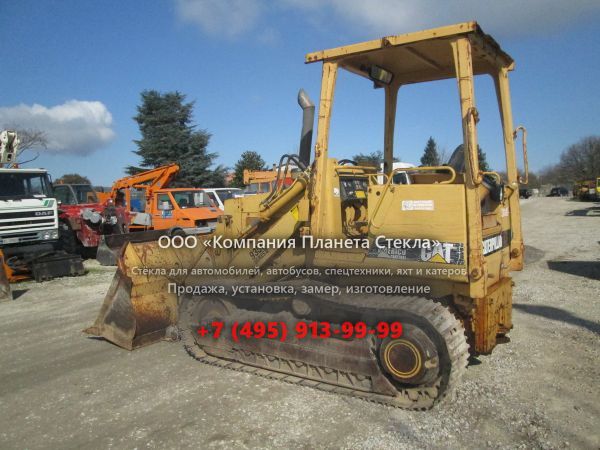 Стекло для колёсных погрузчиков Caterpillar 935C