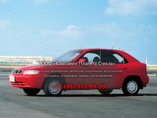 Стекло для Daewoo Nubira хетчбэк 1997 - 1999, J100