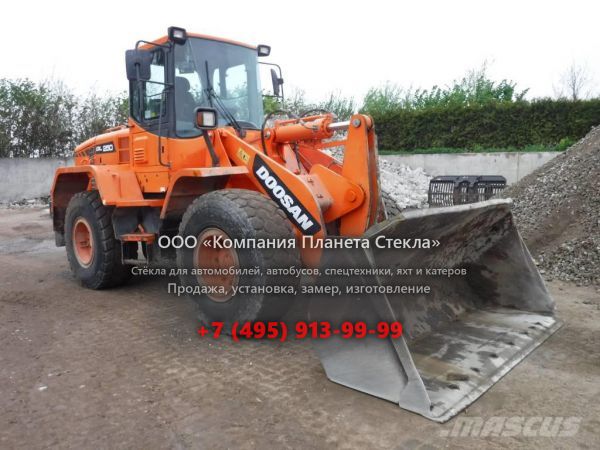 Стекло для колёсных погрузчиков Doosan DL250
