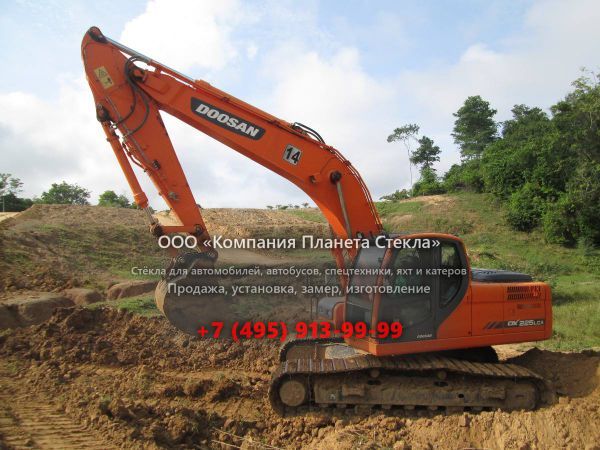 Стекло для гусеничных экскаваторов Doosan DX225LCA