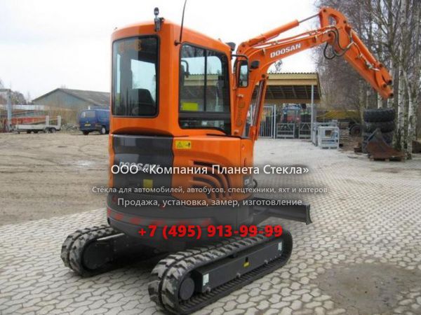 Стекло для гусеничных мини-экскаваторов Doosan DX27Z