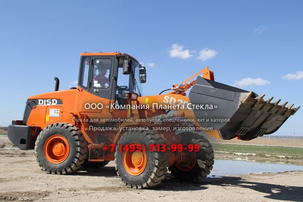Стекло для колёсных погрузчиков Doosan SD200