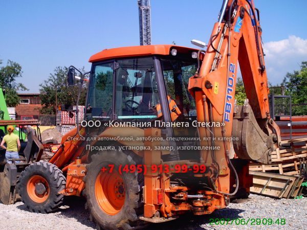 Стекло для экскаваторов-погрузчиков Fiat Kobelco FB 110.2