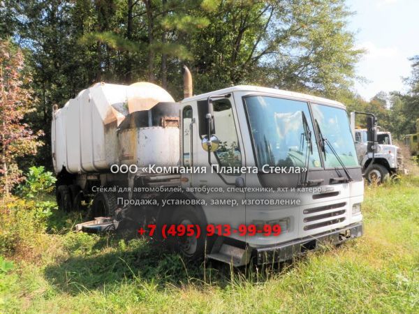Стекло для тягачи седельных Freightliner Condor-CFE