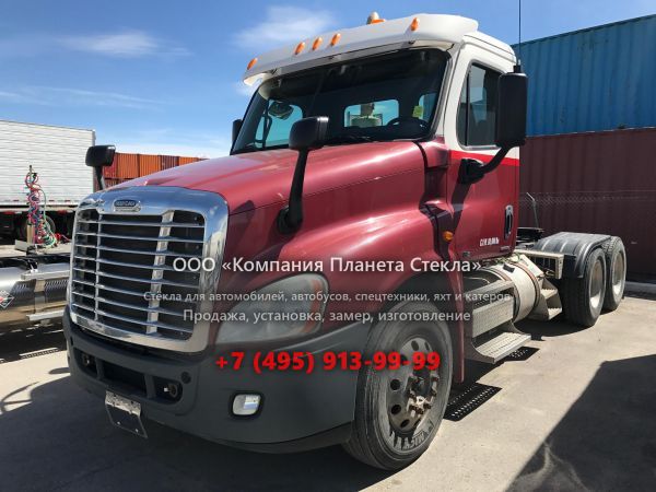Стекло для тягачи седельных Freightliner FL112-MBE4000