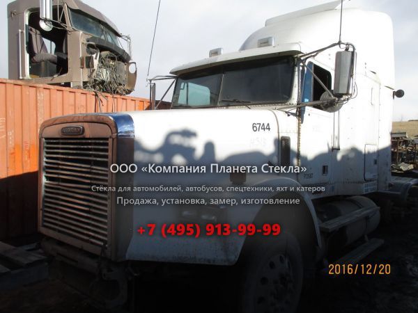 Стекло для тягачи седельных Freightliner FLD120SD