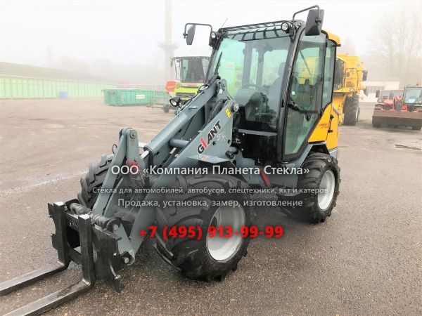 Стекло для фронтальных мини-погрузчиков GiANT D262 SW X-tra
