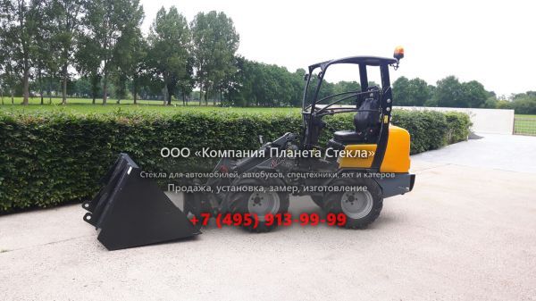 Стекло для фронтальных мини-погрузчиков GiANT D263 SW X-tra
