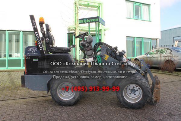 Стекло для фронтальных мини-погрузчиков GiANT D331 SWT