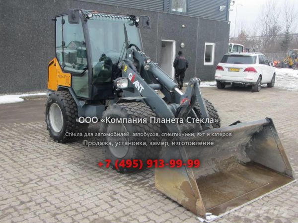 Стекло для фронтальных мини-погрузчиков GiANT V6004 T X-tra