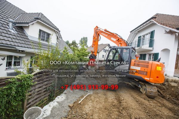 Стекло для гусеничных экскаваторов Hitachi ZAXIS 130H