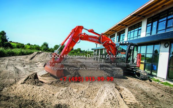 Стекло для гусеничных экскаваторов Hitachi ZAXIS 135USK