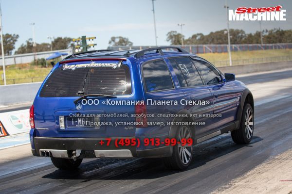 Стекло для Holden Adventra