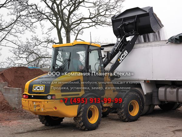 Стекло для фронтальных погрузчиков JCB 407