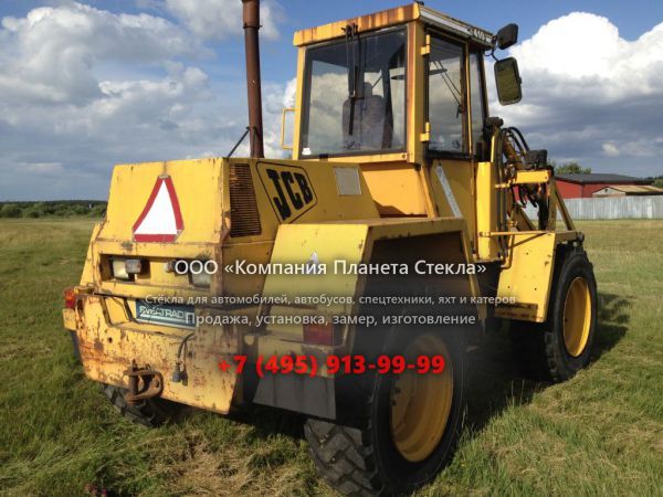 Стекло для колёсных погрузчиков JCB 410
