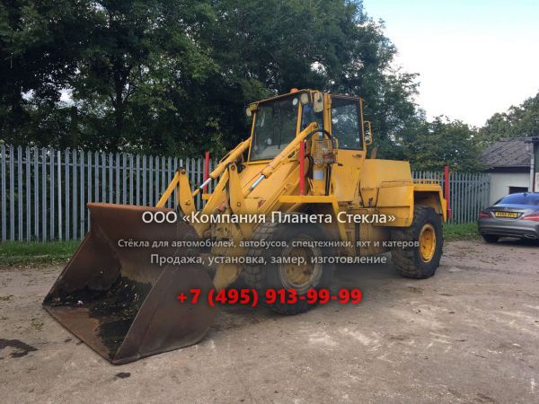Стекло для фронтальных погрузчиков JCB 410M-1C