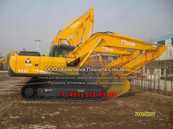 Стекло для гусеничных экскаваторов JCM 921