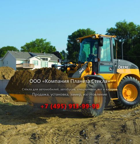 Стекло для колёсных мини-погрузчиков John Deere 344J