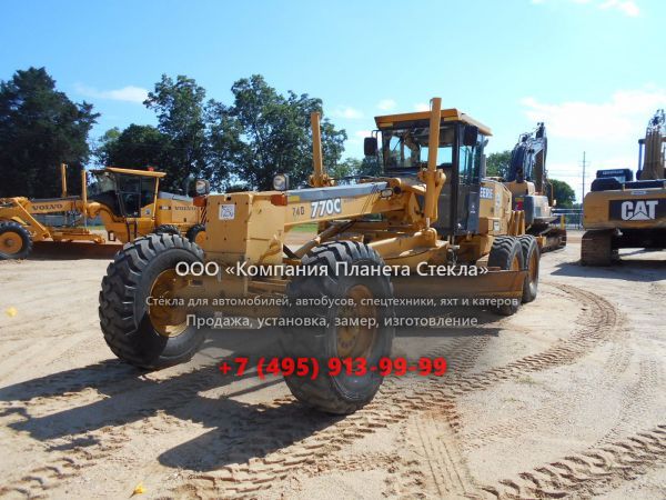 Стекло для грейдеров John Deere 770C II