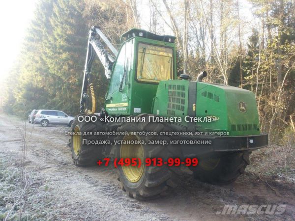 Стекло для грейдеров John Deere 770D