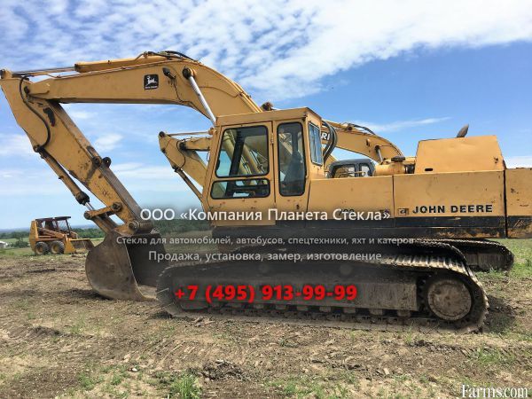 Стекло для гусеничных экскаваторов John Deere 792