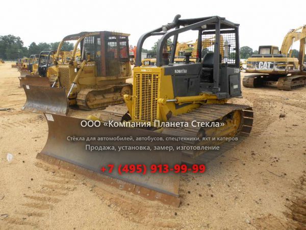 Стекло для гусеничных бульдозеров Komatsu D32P-1