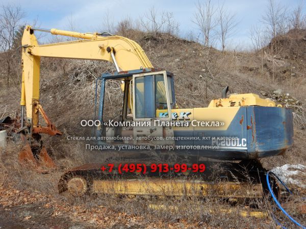 Стекло для гусеничных экскаваторов Komatsu PC200LC-3