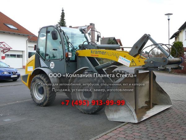 Стекло для фронтальных мини-погрузчиков Kramer 550