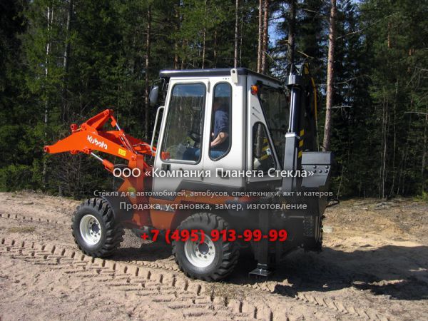 Стекло для фронтальных мини-погрузчиков Kubota R420a