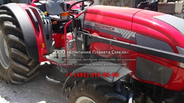 Стекло для тракторов McCormick F 90 N (T3)