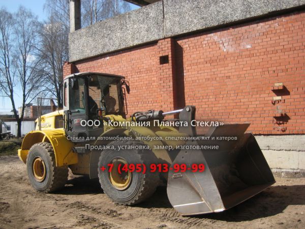 Стекло для колёсных погрузчиков New Holland W 190B
