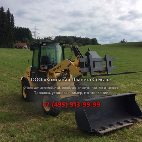 Стекло для колёсных мини-погрузчиков New Holland W60