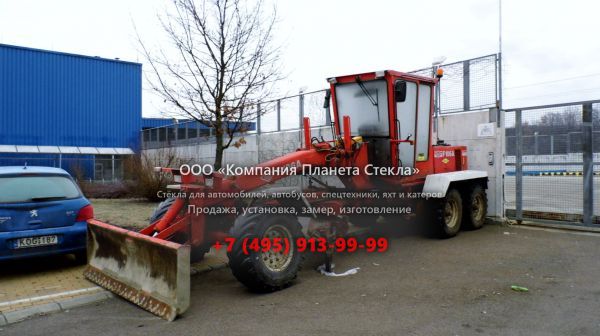 Стекло для грейдеров O&K F106-A